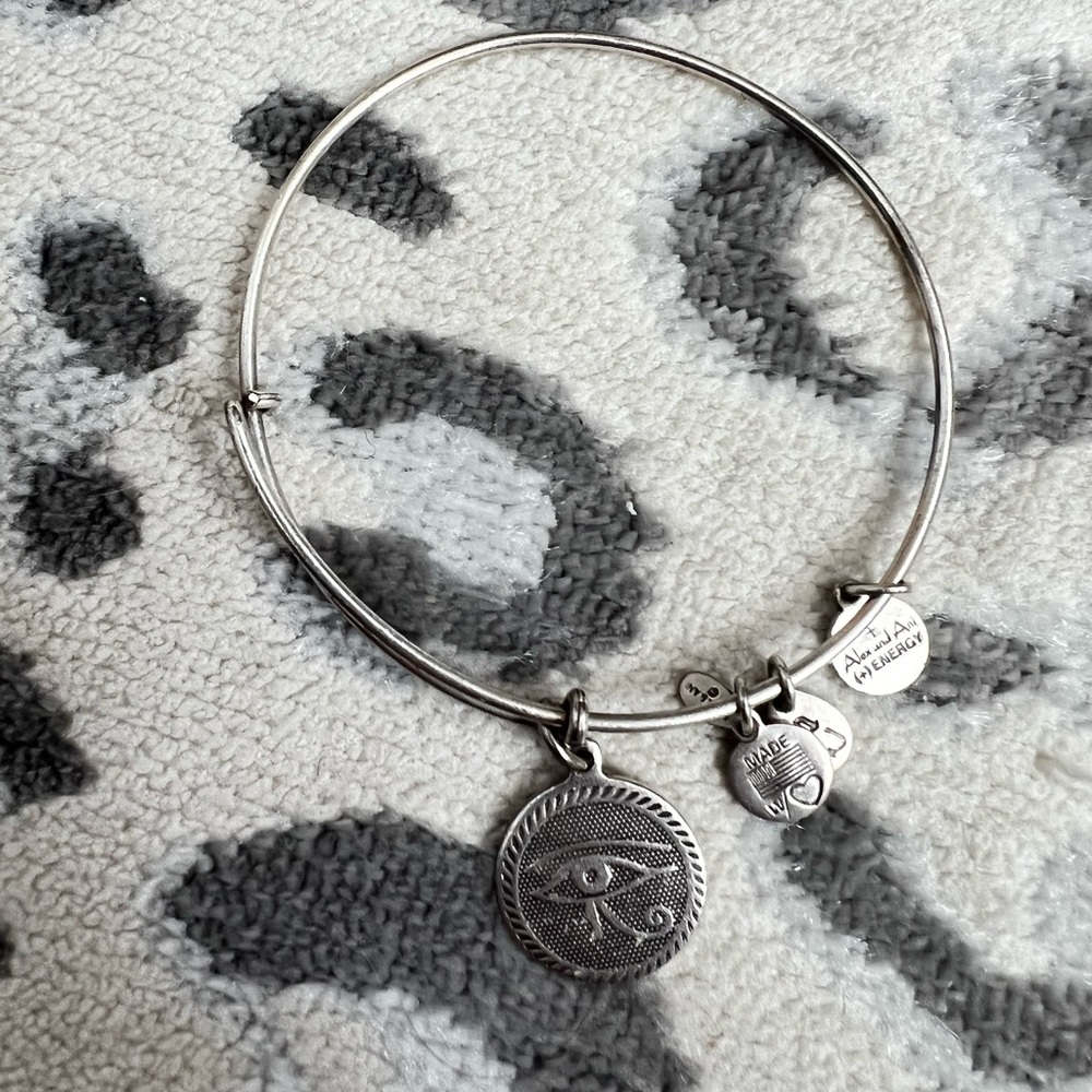 Alex And Ani Evil Eye Bracelet. Like New! Gem